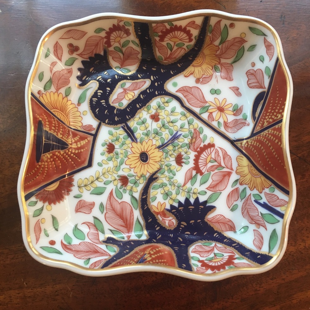 Small square Imari sweet meat dish— Classic Imari by Andrea by Sadek